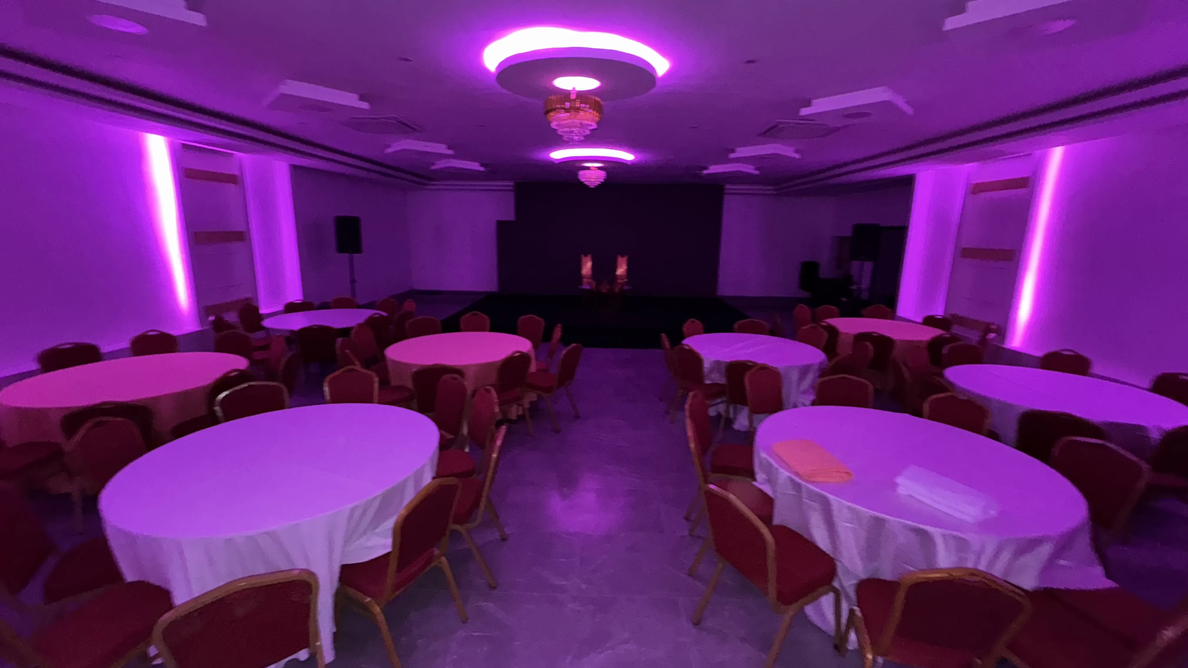 Configuration Cocktail : salle Akwaba Marcory, 420 personnes