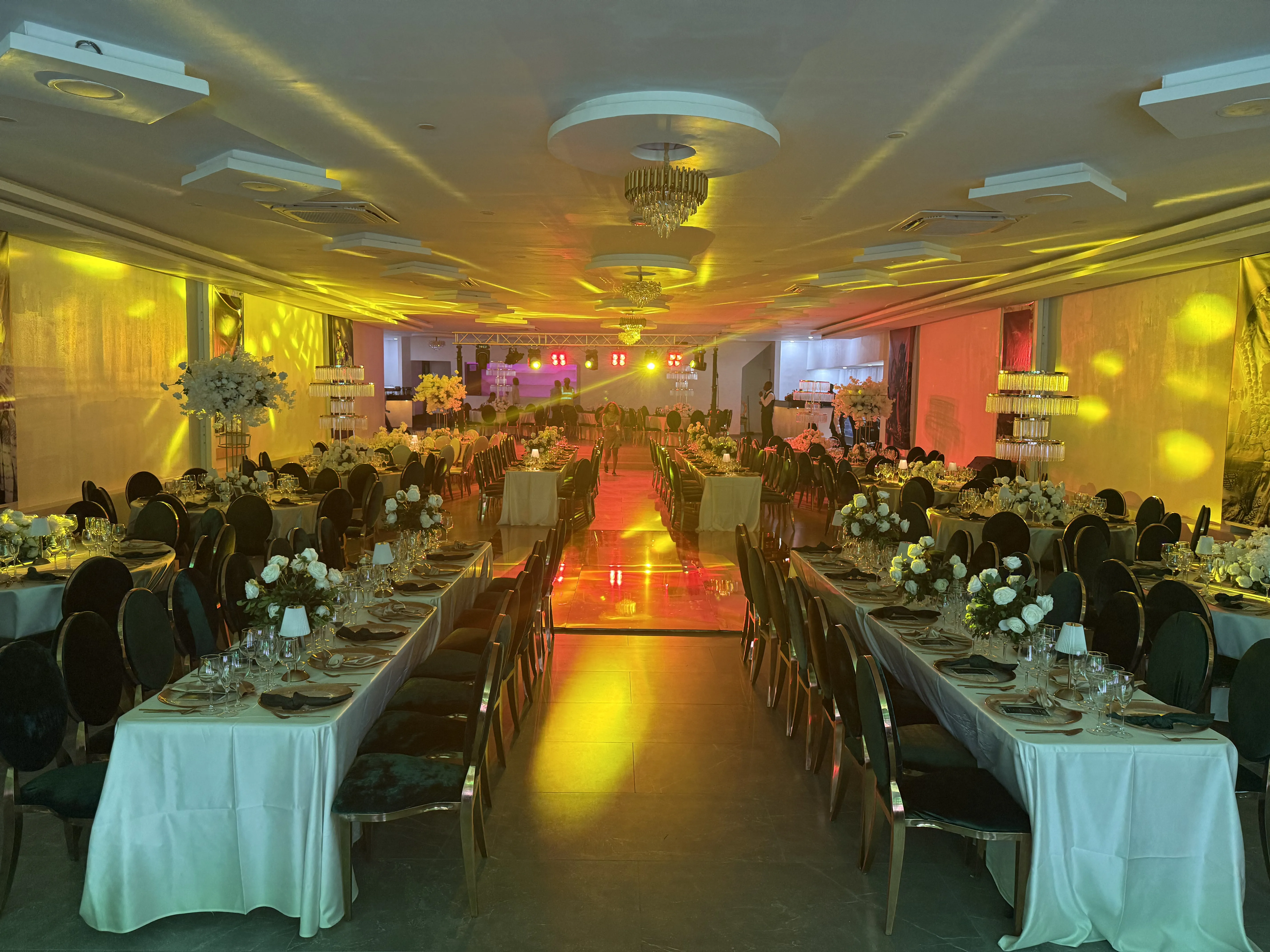 Configuration banquet Akwaba salle événementielle Abidjan