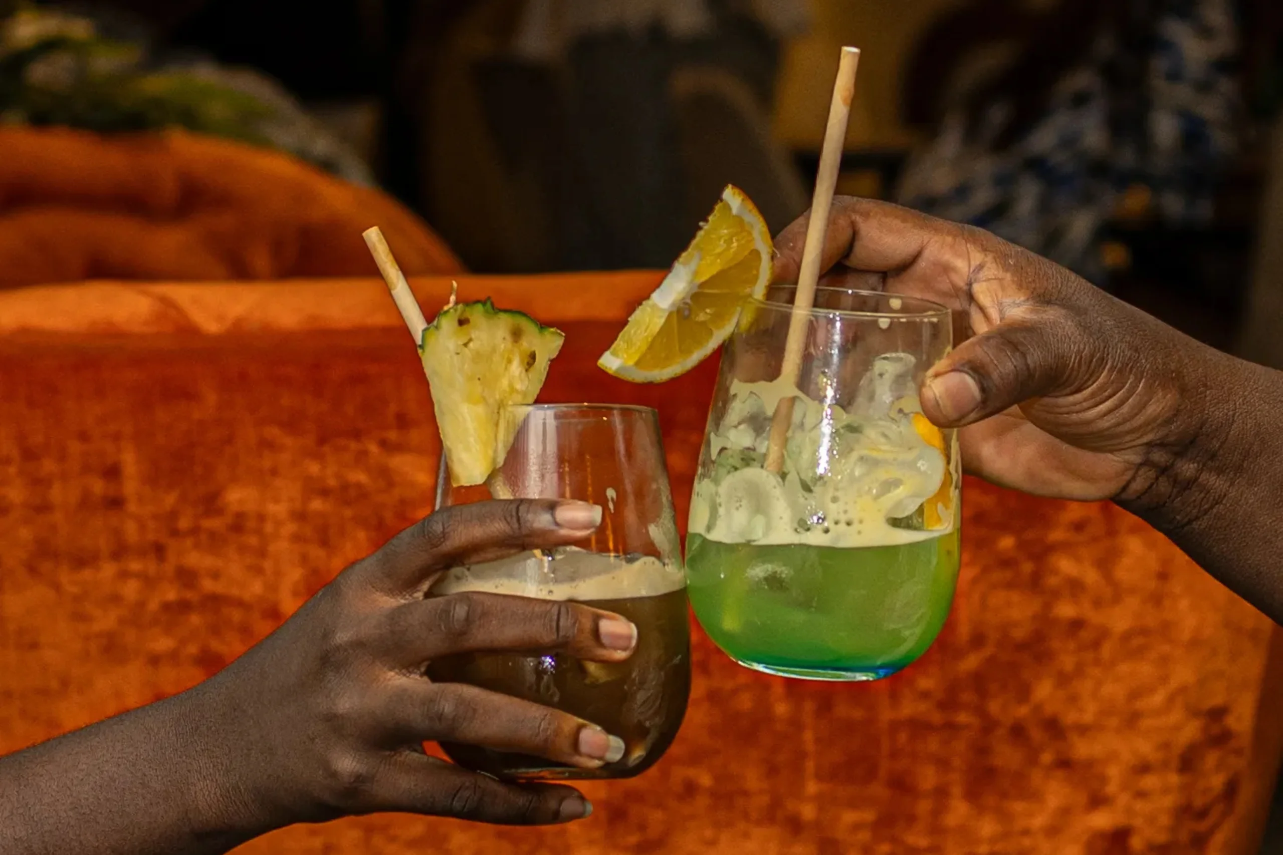 Restaurant L’Héritage à Marcory, Abidjan : salle et table gastronomique